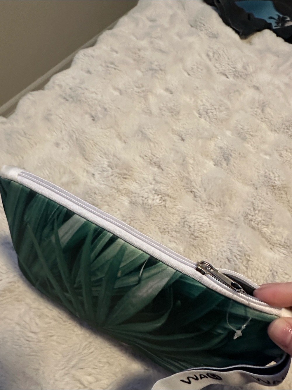 Green Leaf Print Zip Pouch